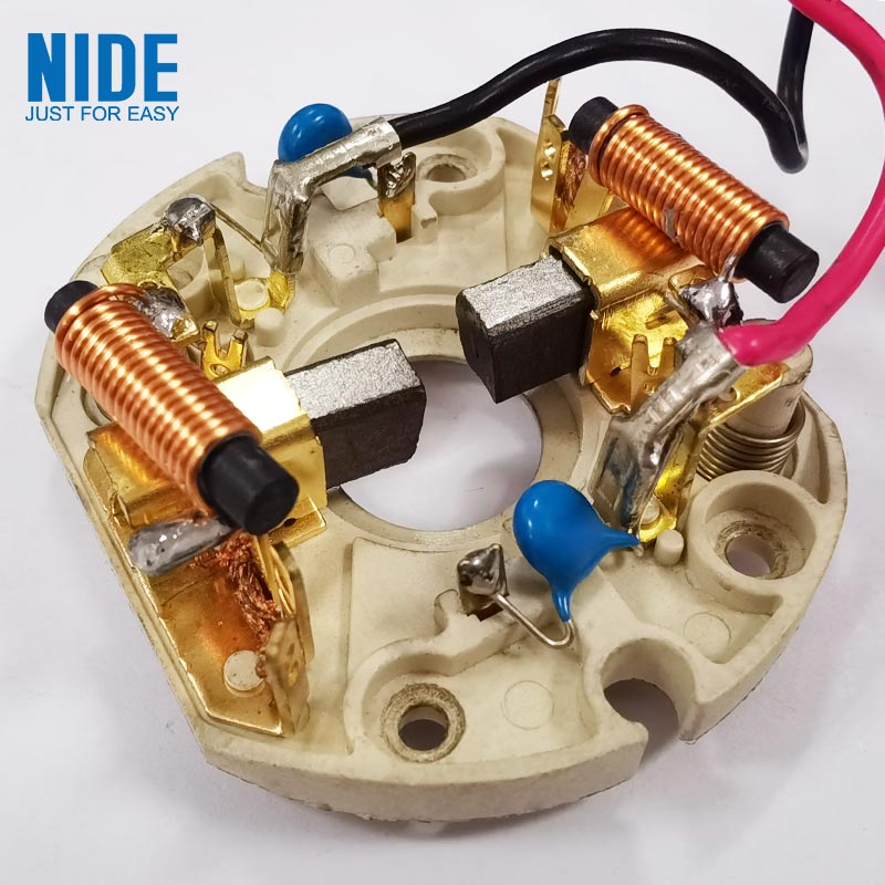 Çawa firçeyên Karbonê Performansa Motor û Dirêjbûnê baştir dikin